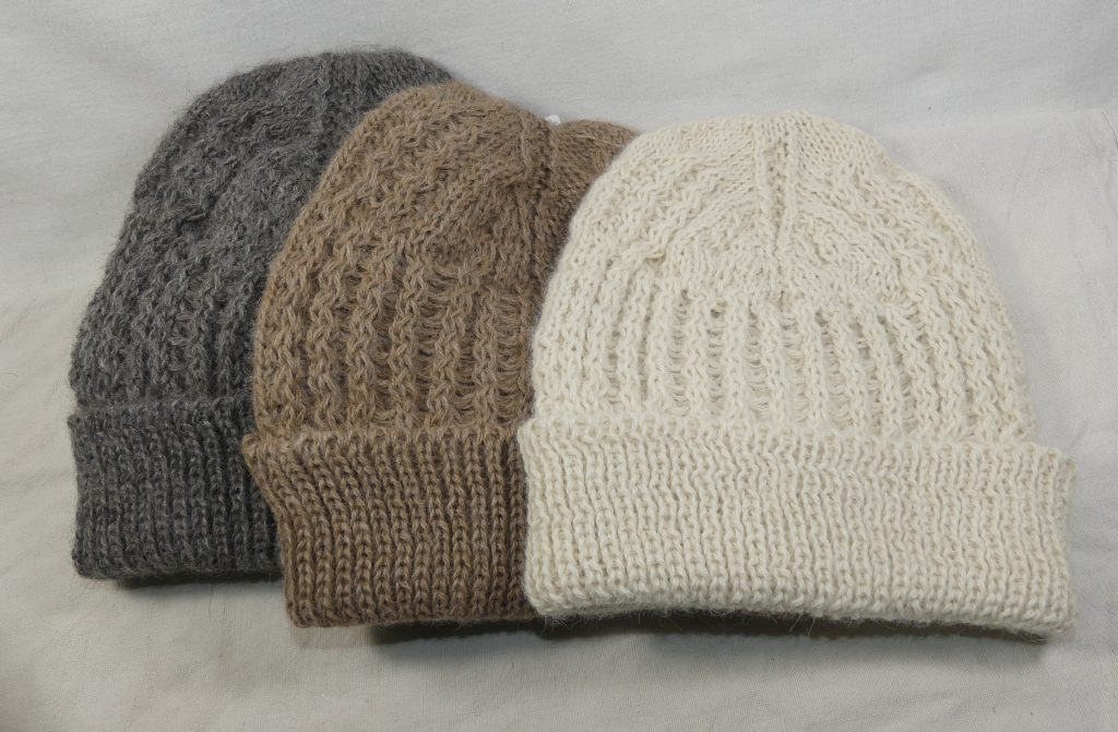 bonnet torsades alpaga écru beige et greige