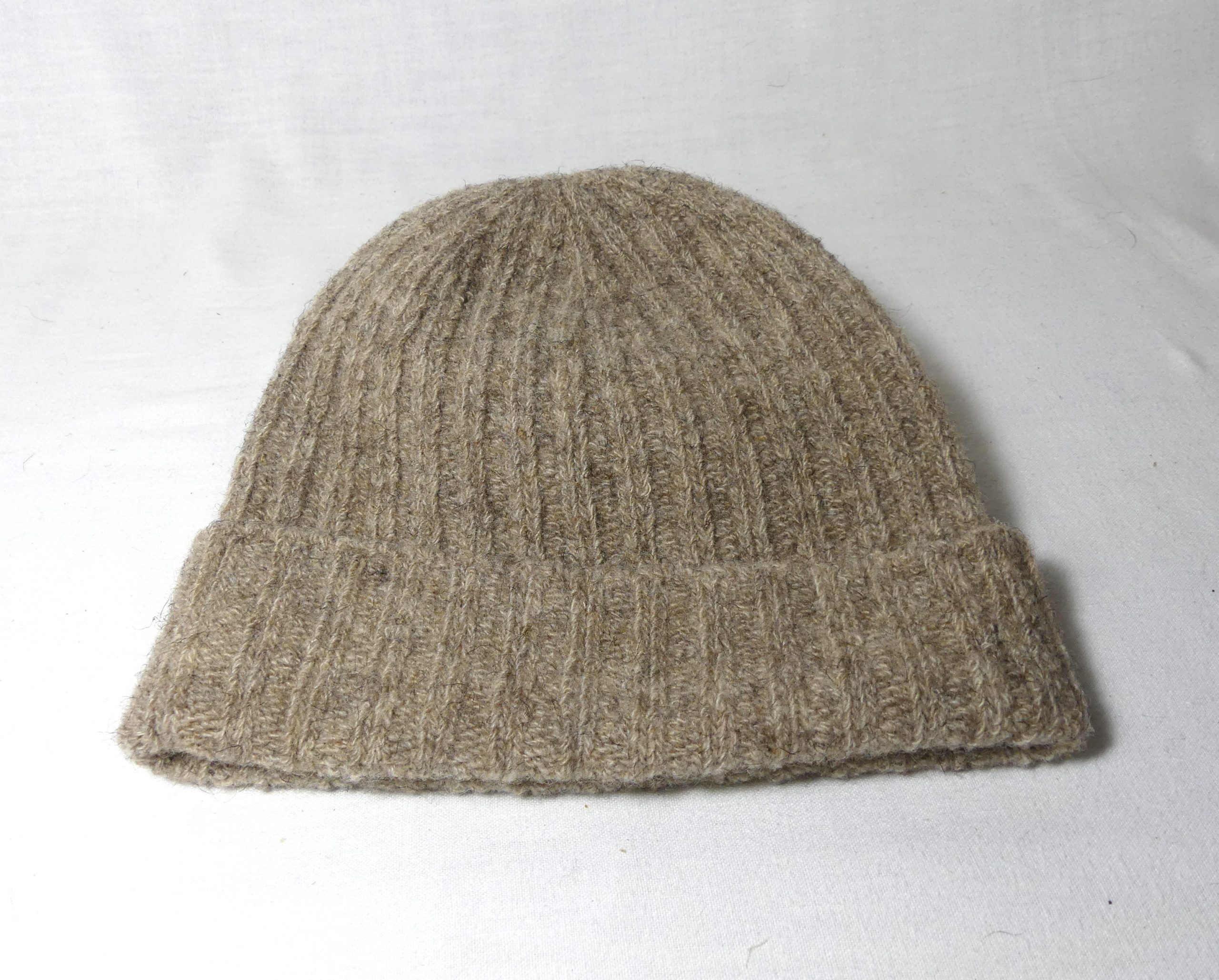 bonnet en pur laine de bizet tricoté en côtes