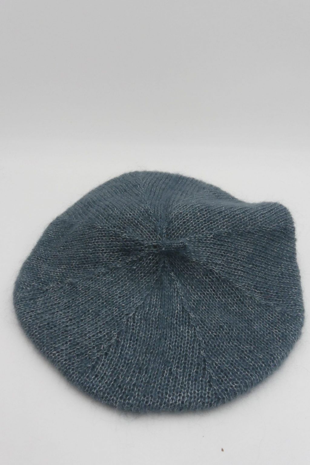 béret en laine mohair et soie écume