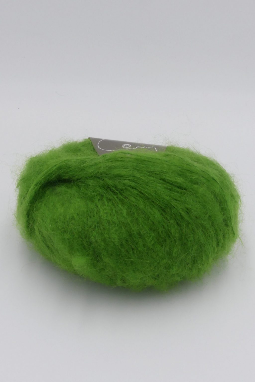 pelote de laine pur mohair de chevreau caresse avocat