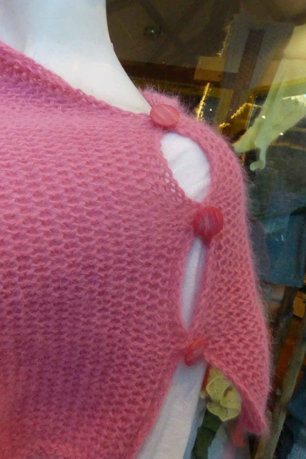 poncho angora 3 boutons douceur plus rose camélia 2
