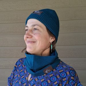 Aline et le bonnet et snood en mérinos