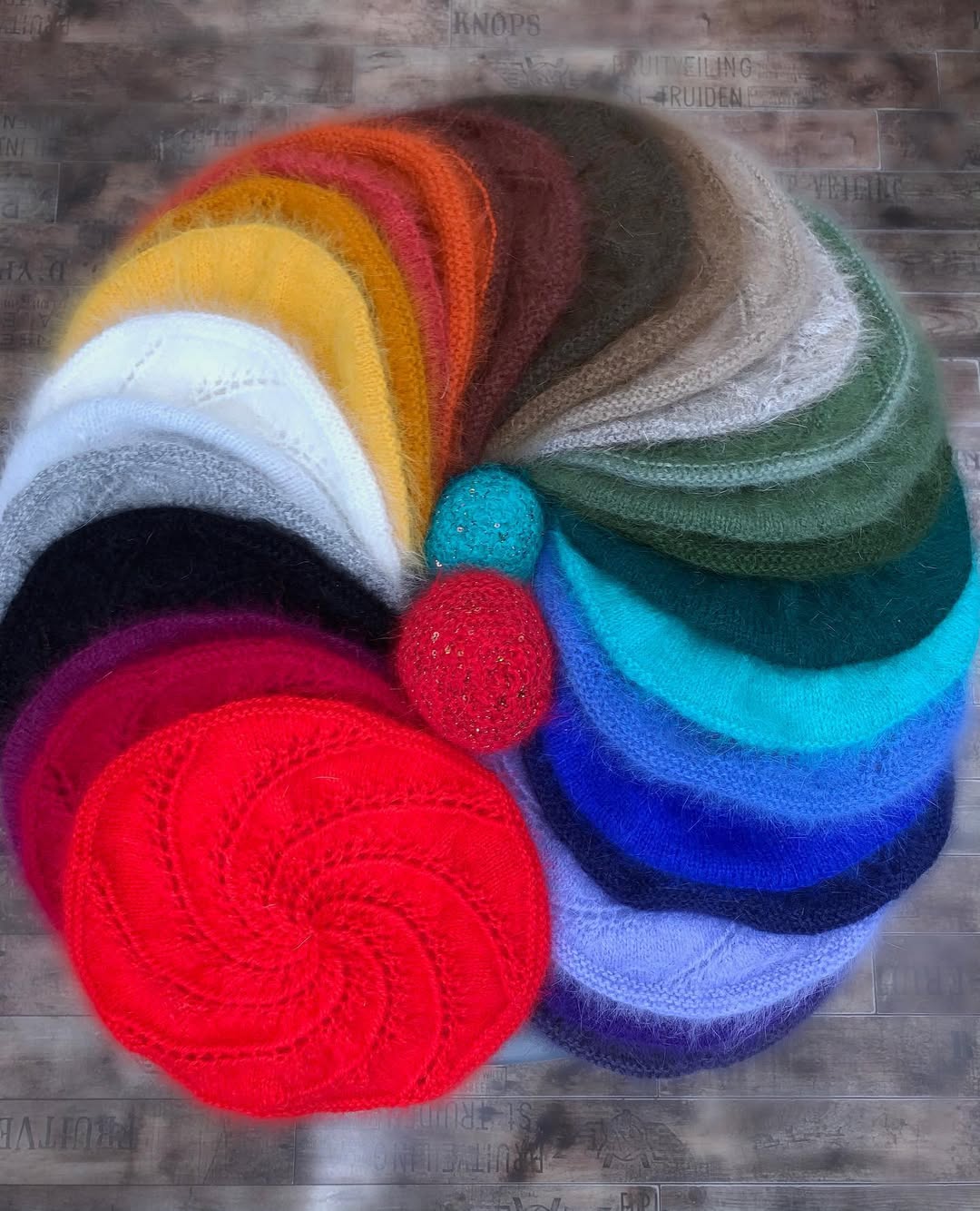 Notre sélection de bérets 100_ Angora Une multitude de couleurs et de douceur !