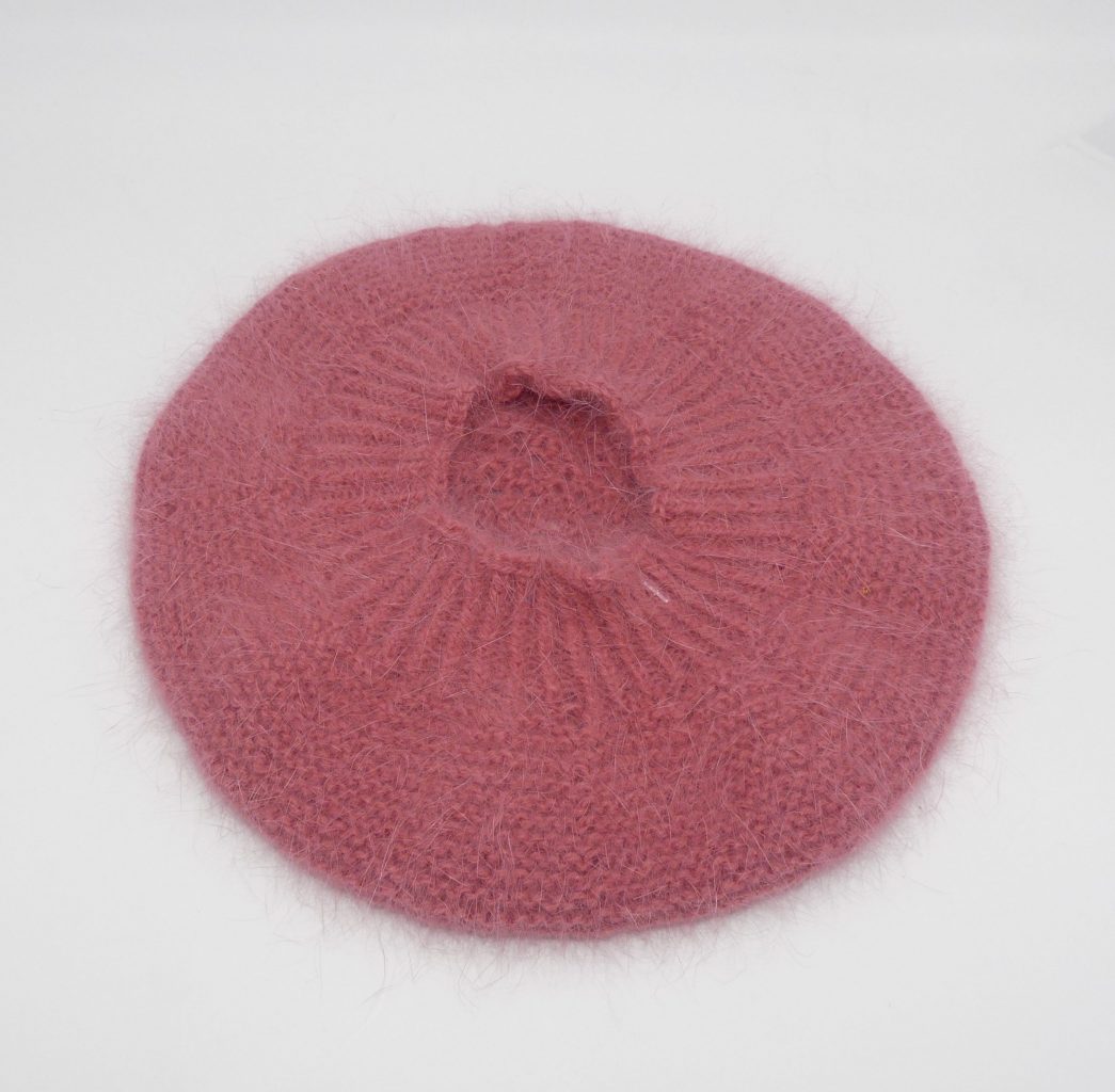 béret angora vieux rose arrière