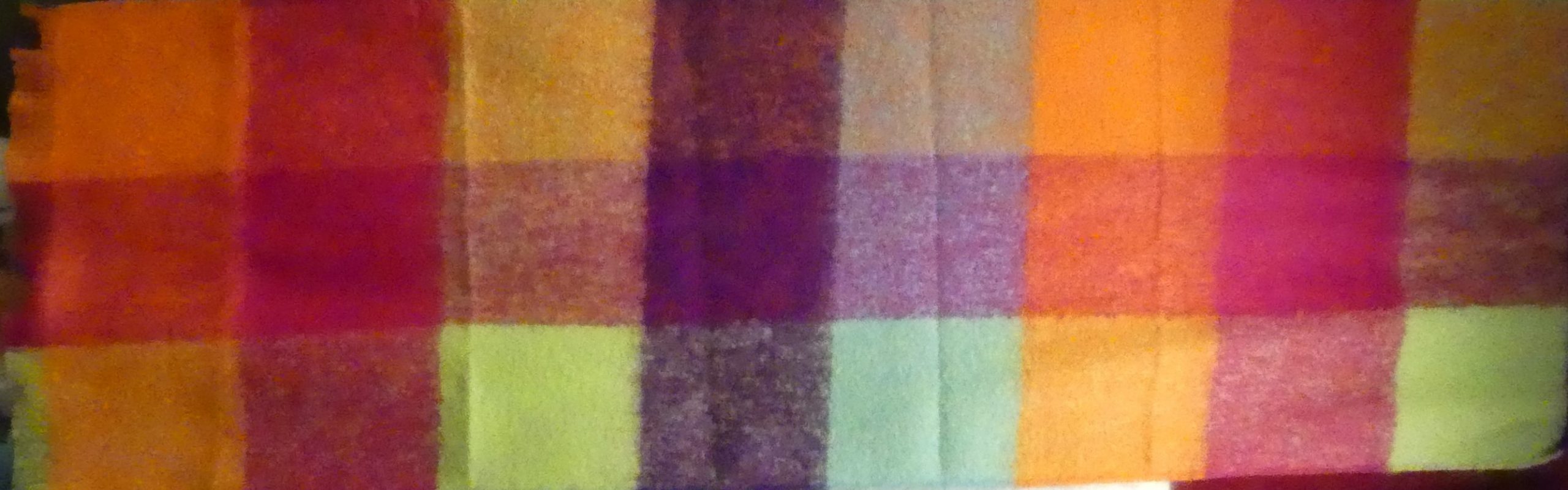 étole en mohair et soie tissée carreaux tendance