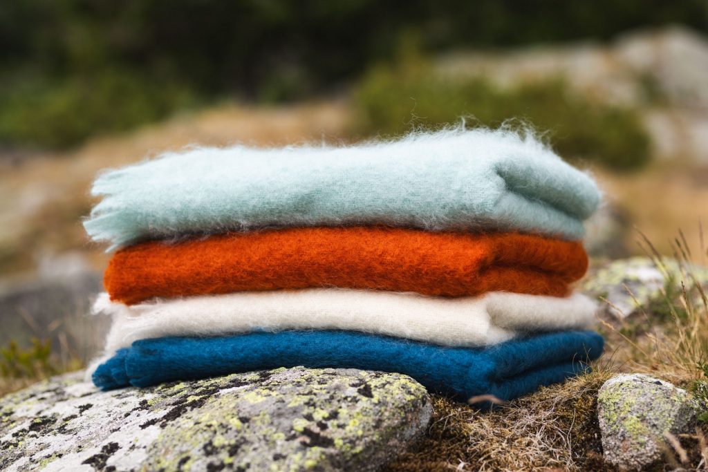 étoles en mohair et soie tissée