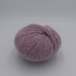 pelote de laine angora givrée framboise