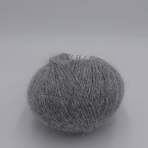 pelote de laine angora givrée gris clair