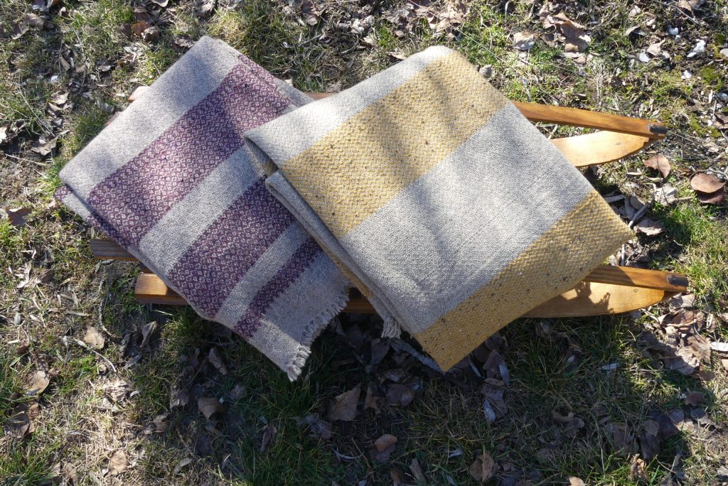 photo plaids tissés en laine de bizet