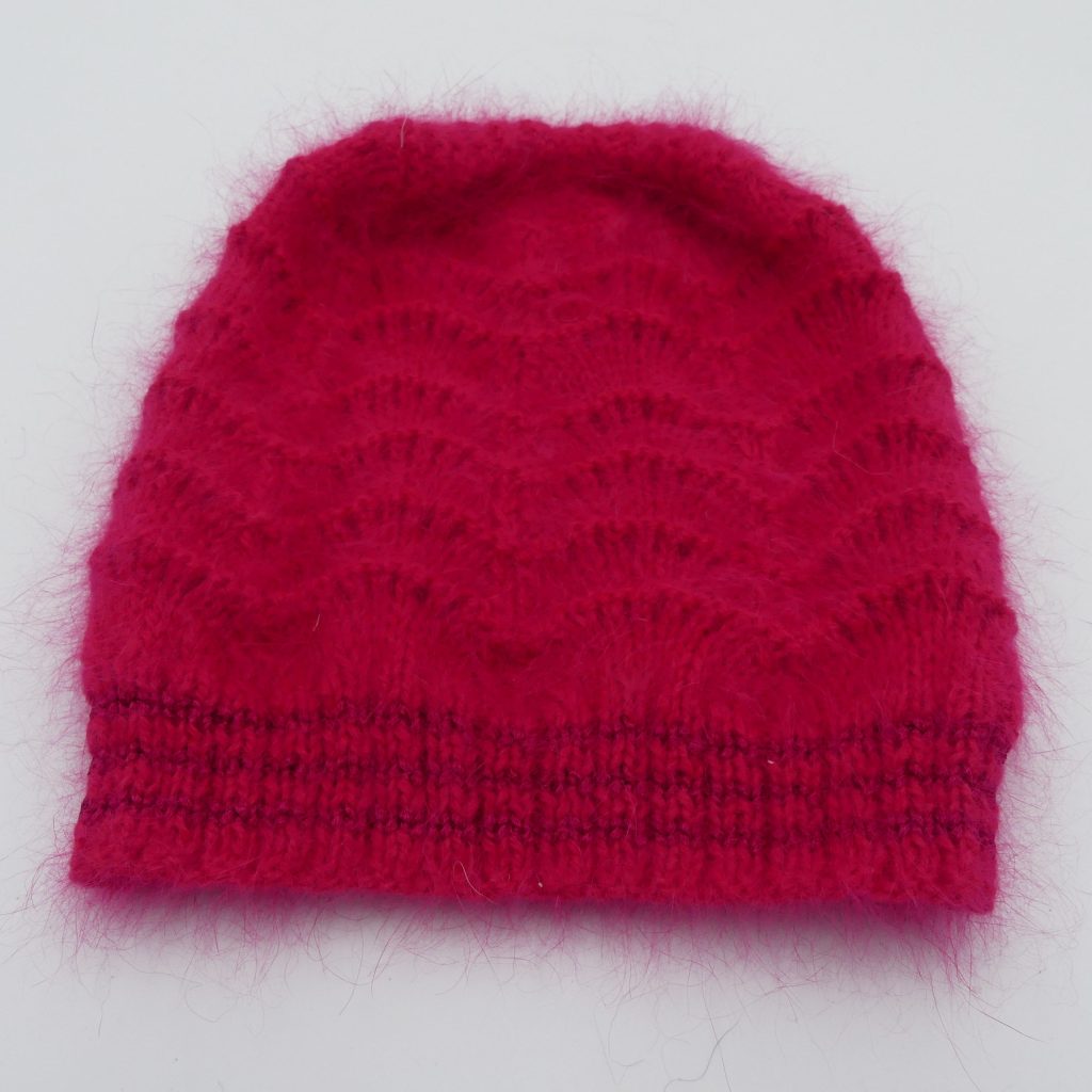 bonnet en laine angora charleston cerise