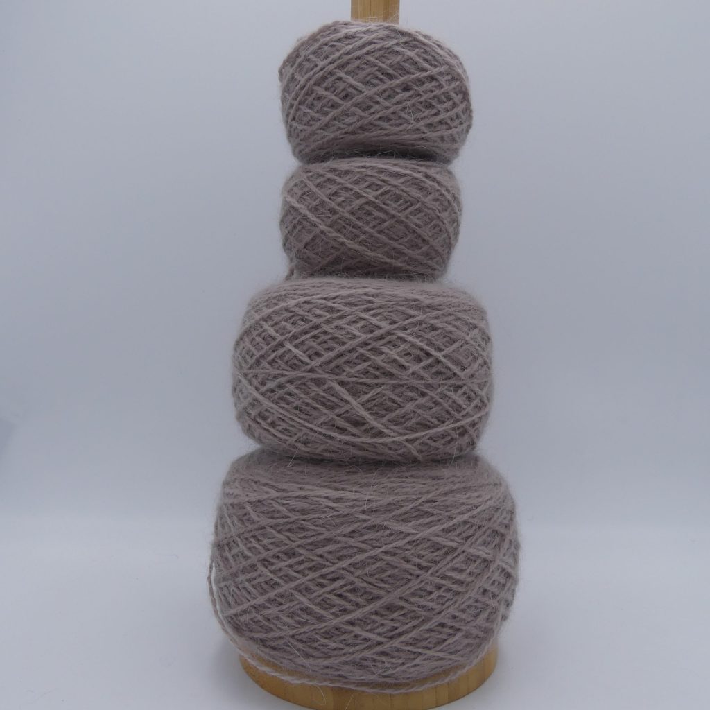 pelote de laine angora douceur plus chamois