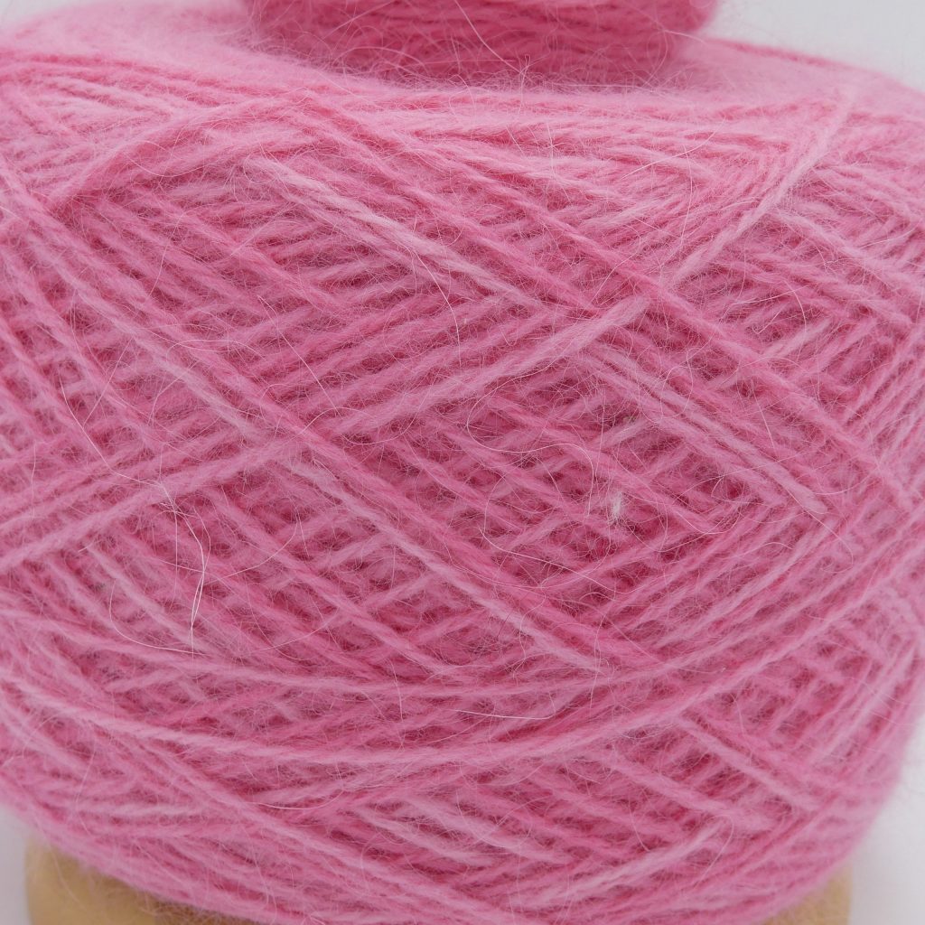 pelote de laine angora douceur plus lait fraise 2