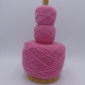 pelote de laine angora douceur plus lait fraise