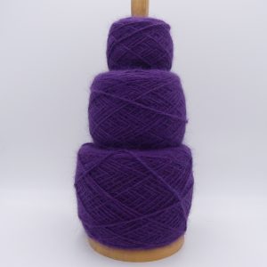 pelote de laine angora douceur plus purple
