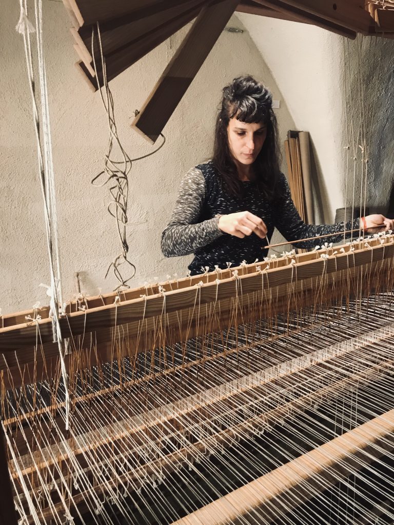Anaïs et le tissage