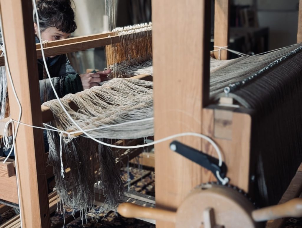 Anaïs et le tissage